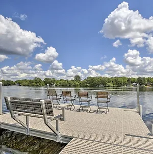 Cumberland Retreat With Lakefront Yard And Dock Exterior photo