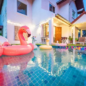 Wongamart Pool Villa Pattaya Exterior photo