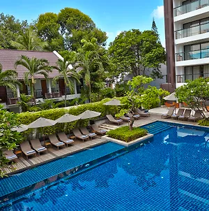 โรงแรมวู้ดแลนด์ สวีท เซอร์วิส เรสซิเดนซ์  Pattaya Exterior photo