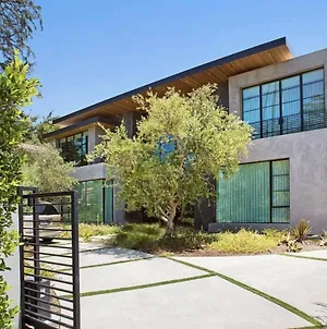 Sleek Estate In Beverly Hills Flats ลอสแอนเจลิส Exterior photo