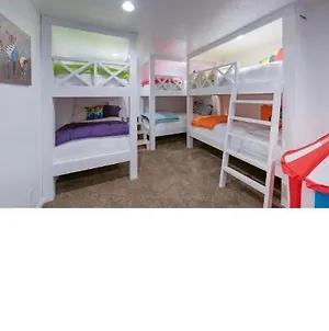 Fully Stocked! 12 Beds, 6 Bedrooms, Hot Tub, Awesome Bunk Room! เฮเบอร์ซิตี้ Exterior photo