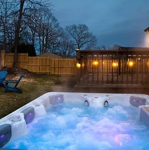 New! Updated Mystic Home W/ Sauna, Hot Tub & Deck Exterior photo