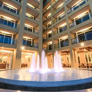 โรงแรมคริสตัล พาเลซ พัทยา  Pattaya Exterior photo