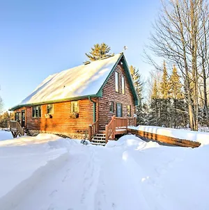 Iron River Cabin Rental With Fireplace And Deck! Exterior photo