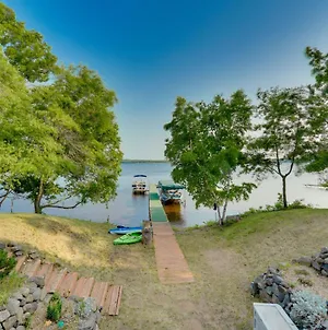 Lakefront Wisconsin Home - Deck, Fire Pit And Kayaks Stone Lake Exterior photo