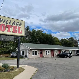 The Village Motel Steamboat Rock Exterior photo