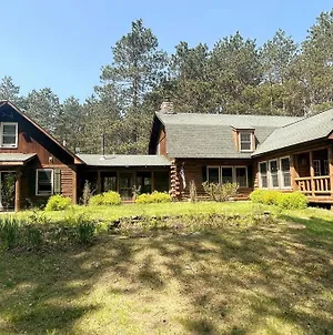 New Listing Special Sleeps 25+ Huge Dog-Friendly Log Cabin Near Wi Dells & Lake Mauston Exterior photo