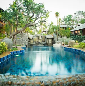 Getaway Chiang Mai Resort & Spa Exterior photo